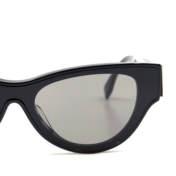New!!! FENDI Sunglasses FE40135F 01A Authentic main image 14